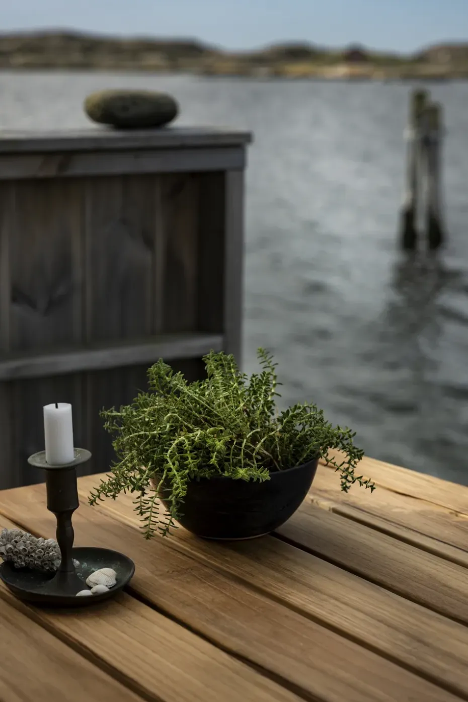 Mesa de comedor B31, Teca sin tratar - patas galvanizadas