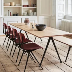 Mesa de comedor Pyramid 02, Oak matt lacqured-190x85cm-estructura de acero negra