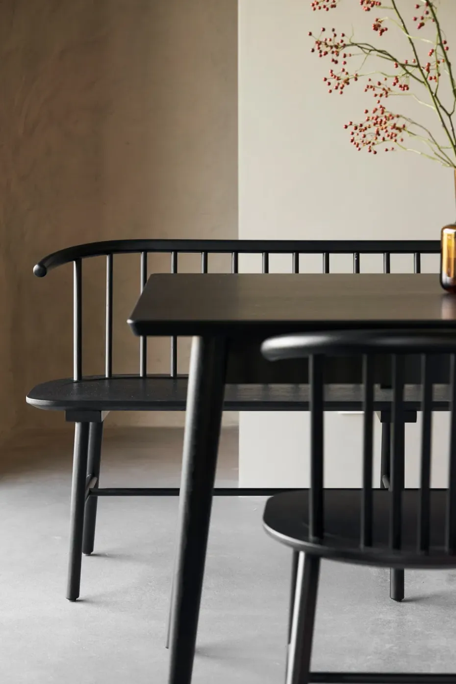 Mesa de comedor VIOR 90x120 cm, Roble lacado en negro