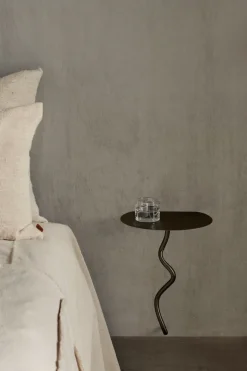 Mesa de pared Curvature, Black Brass