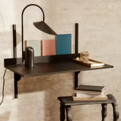 Mesa escritorio Sector, Black ash-black brass