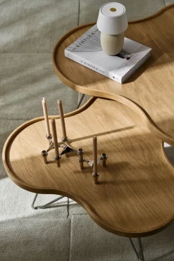 Mesa Flower mono 84x90 cm, H45 Roble lacado-nutmeg RAL1019