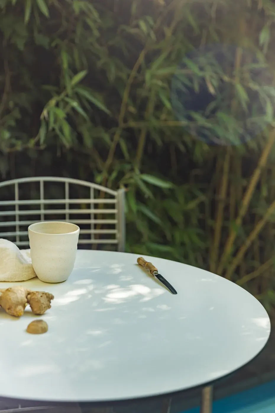 Mesa High Tech, Blanco-estructura galvanizada en caliente, Ø60 cm