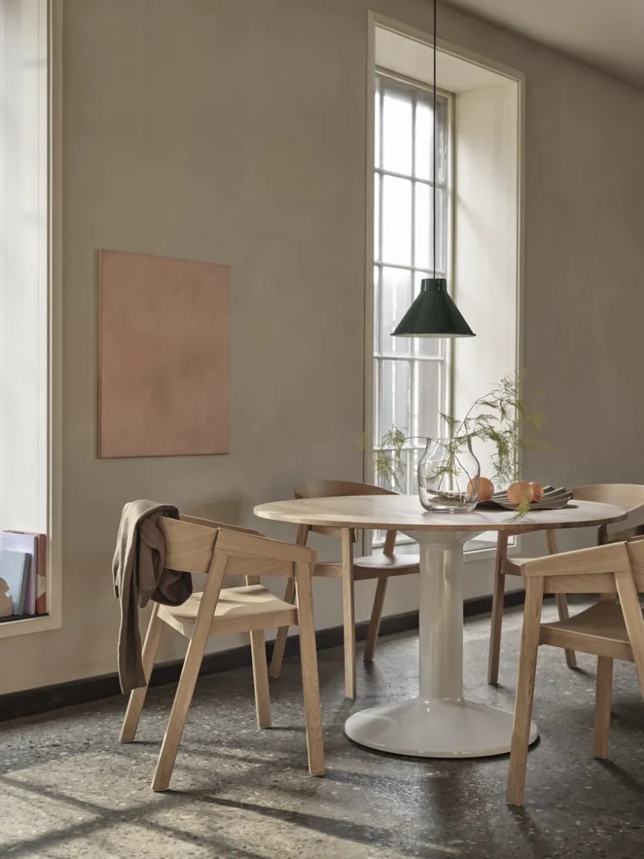 Mesa pedestal Midst, Oiled oak-grey, Ø120 cm