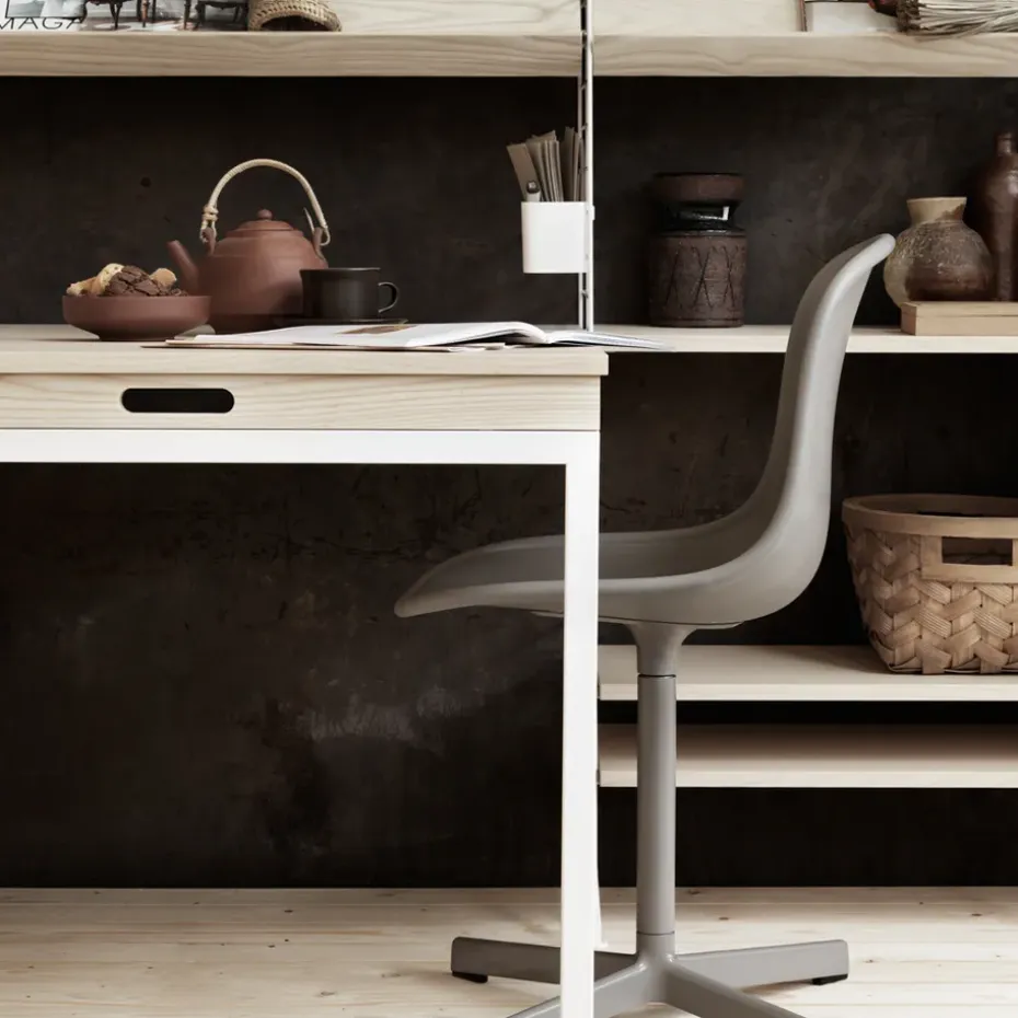 Mesa plegable String, Nogal-patas de metal blancas