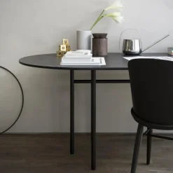 Mesa Snaregade ovalada, Negro