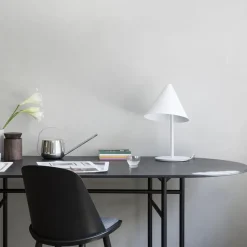 Mesa Snaregade ovalada, Negro