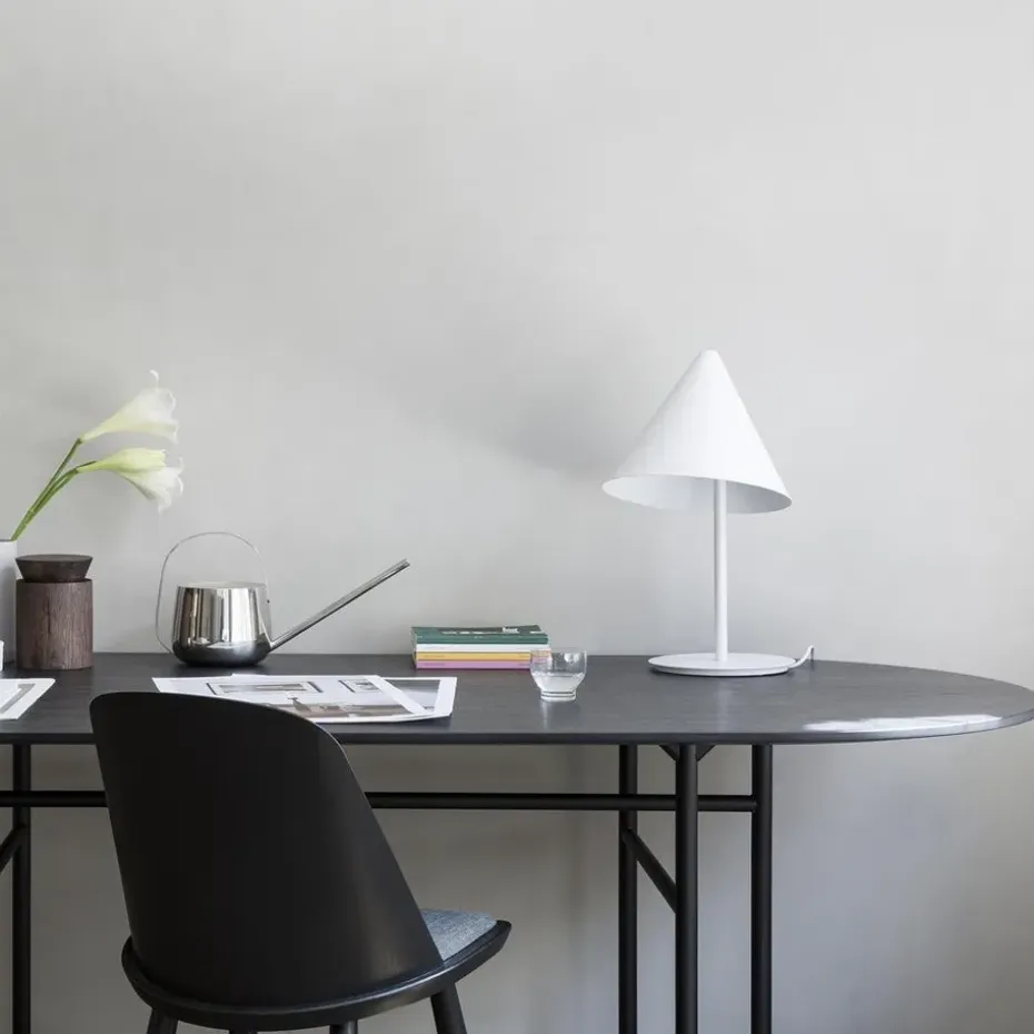 Mesa Snaregade ovalada, Negro