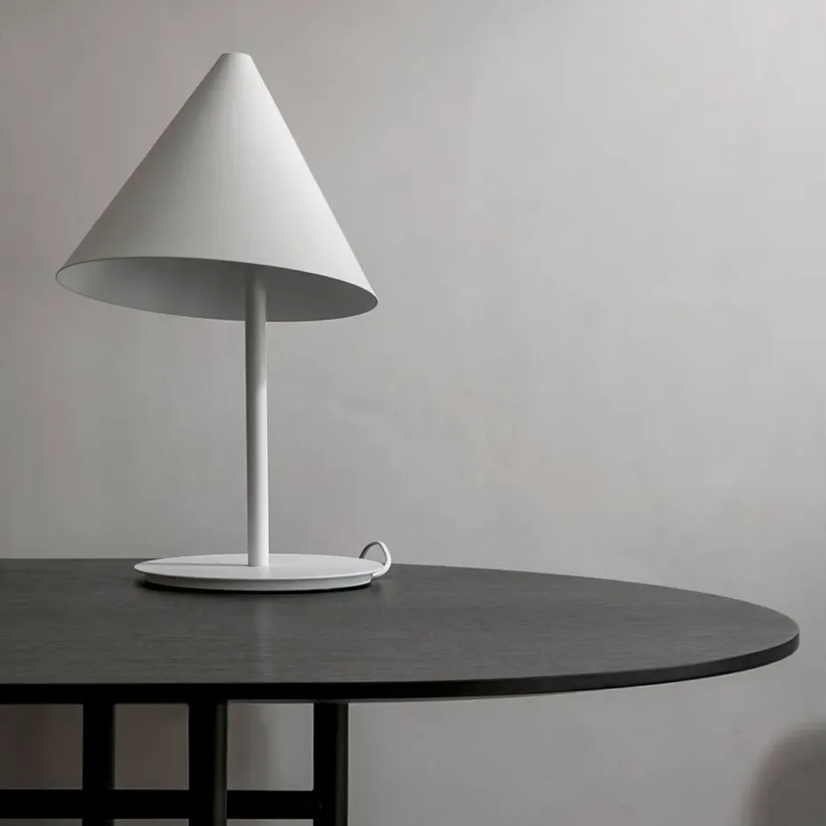 Mesa Snaregade ovalada, Negro