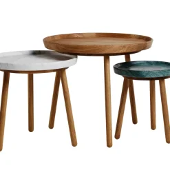 Mesa Tureen, Mármol blanco, ø52cm, patas de roble aceitadas en natural