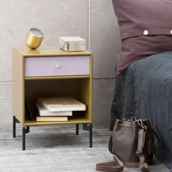 Mesilla de noche Dream, Hokkaido 162, patas lacadas en negro