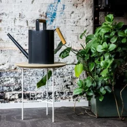 Mesita auxiliar Tribeca, Roble rústico aceitado, patas negras, ø47 cm