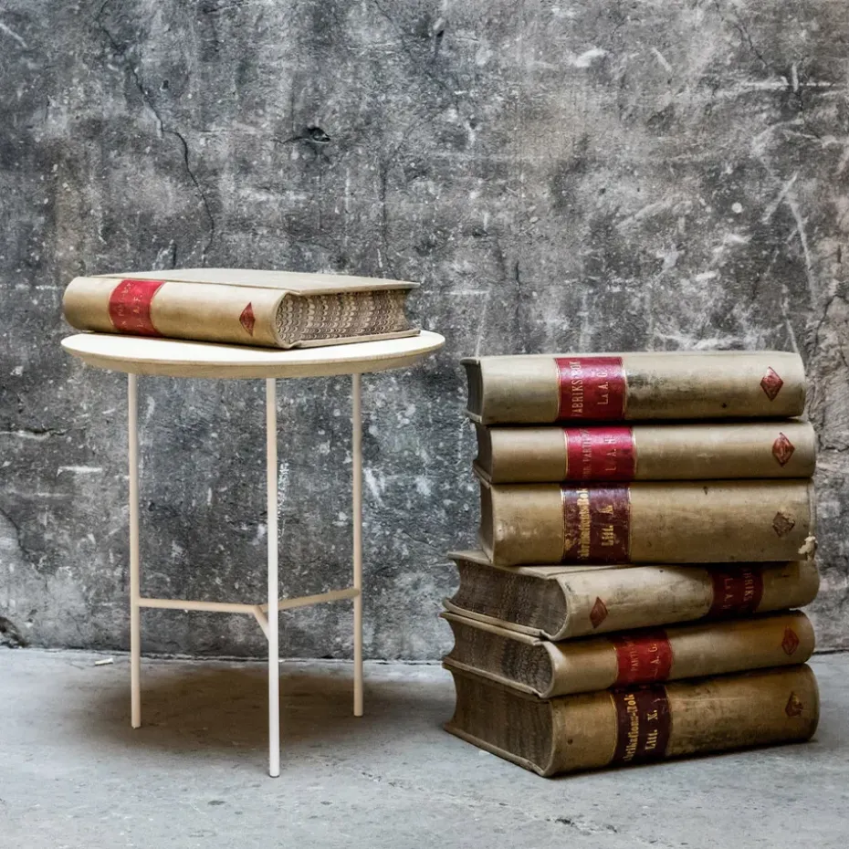 Mesita auxiliar Tribeca, Roble rústico aceitado, patas negras, ø47 cm