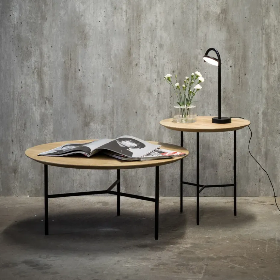 Mesita auxiliar Tribeca, Roble rústico aceitado, patas negras, ø47 cm