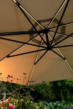 Parasol Cilento, Light grey-khaki