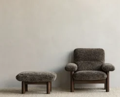 Reposapiés Brasilia, Piel de oveja root marrón-roble oscuro