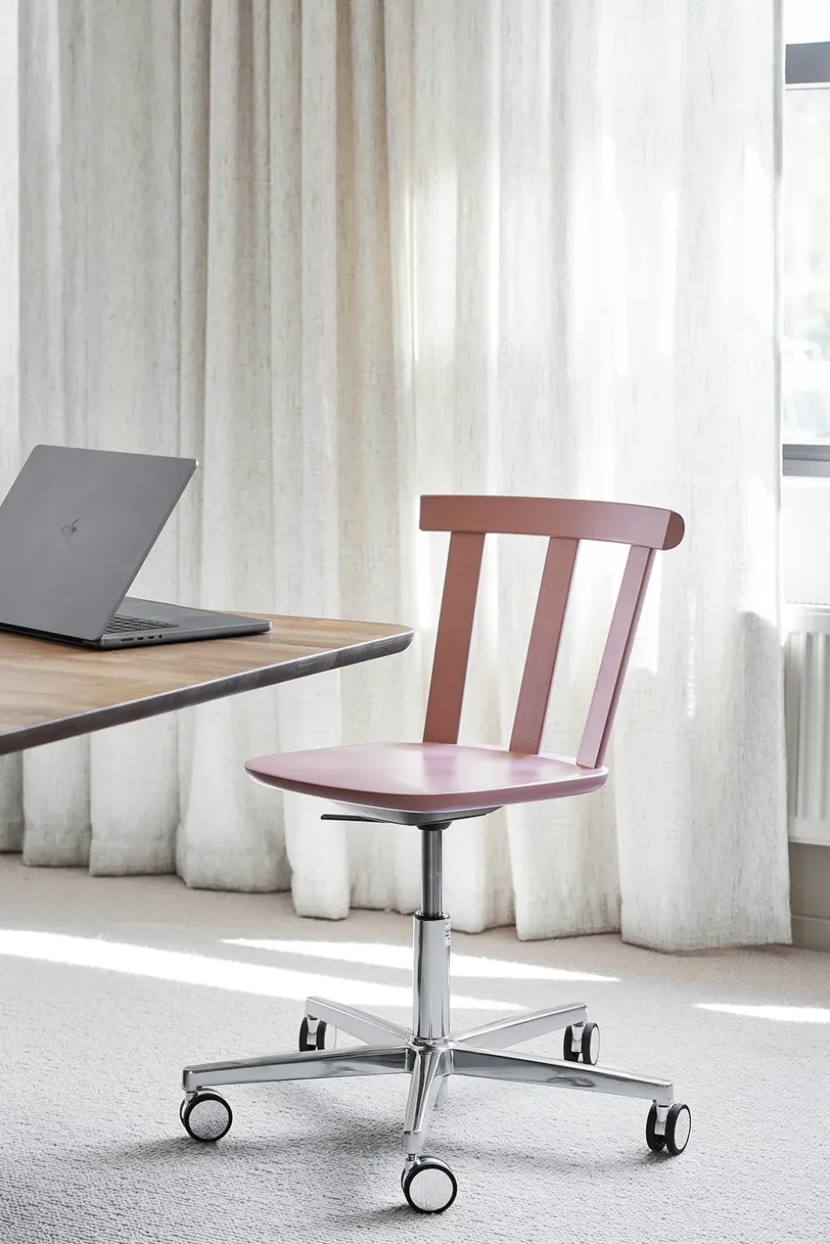 Silla Alt base giratoria con asiento tapizado abedul, Vidar 4, 633 pink-malva 27