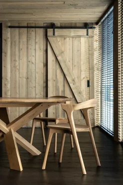 Silla Bok, Roble con aceite duro encerado