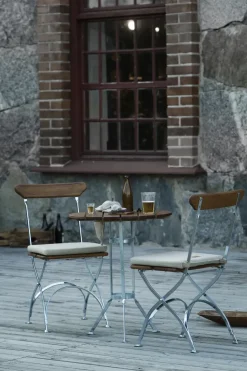 Silla Bryggeri, Teca-estructura galvanizada en caliente