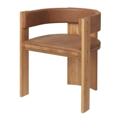 Silla Collector, Roble lacado en tono cálido-cuero coñac