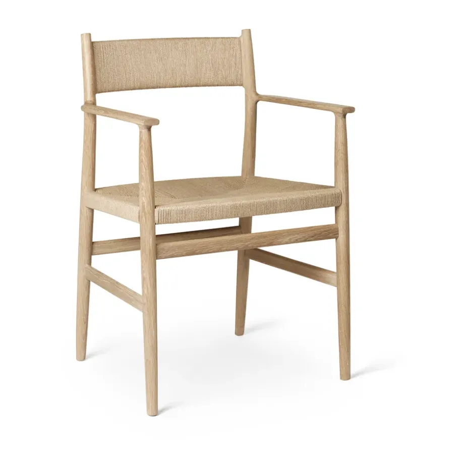 Silla con reposabrazos Arv respaldo y asiento tejidos, Roble aceitado blanco-cordón de papel