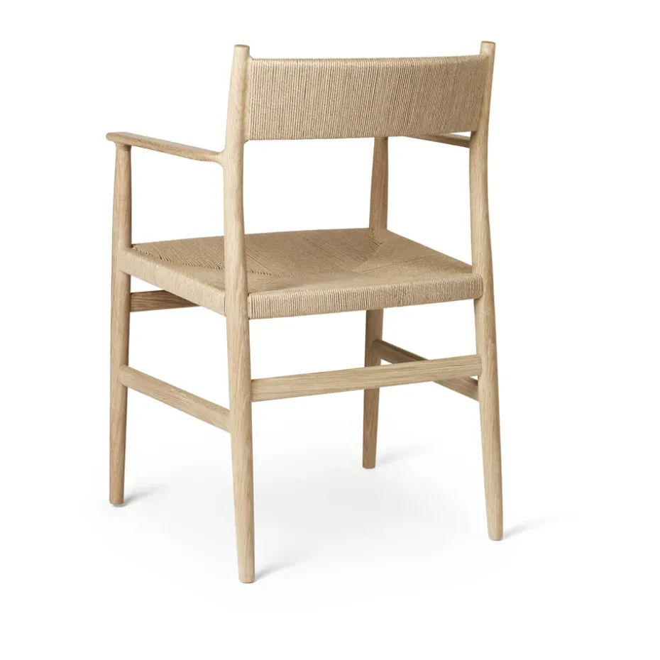 Silla con reposabrazos Arv respaldo y asiento tejidos, Roble aceitado blanco-cordón de papel