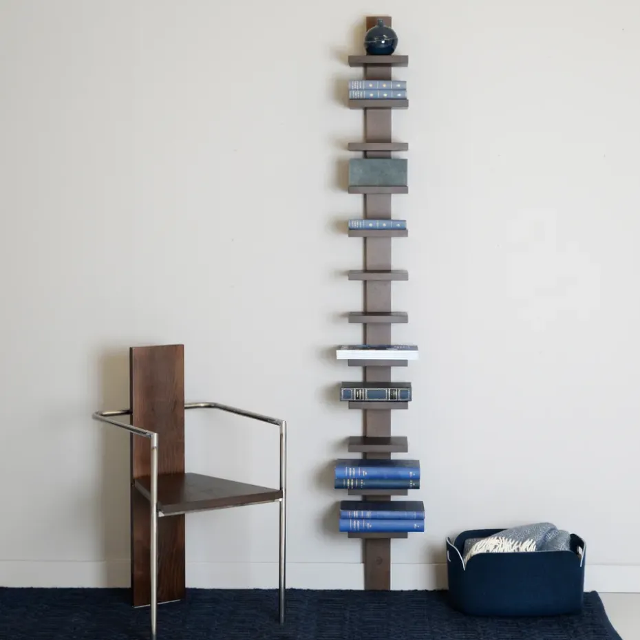 Silla con reposabrazos Concrete, Base arcilla con acabado cobrizo