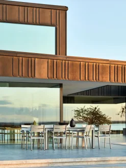 Silla con reposabrazos Delia, Khaki