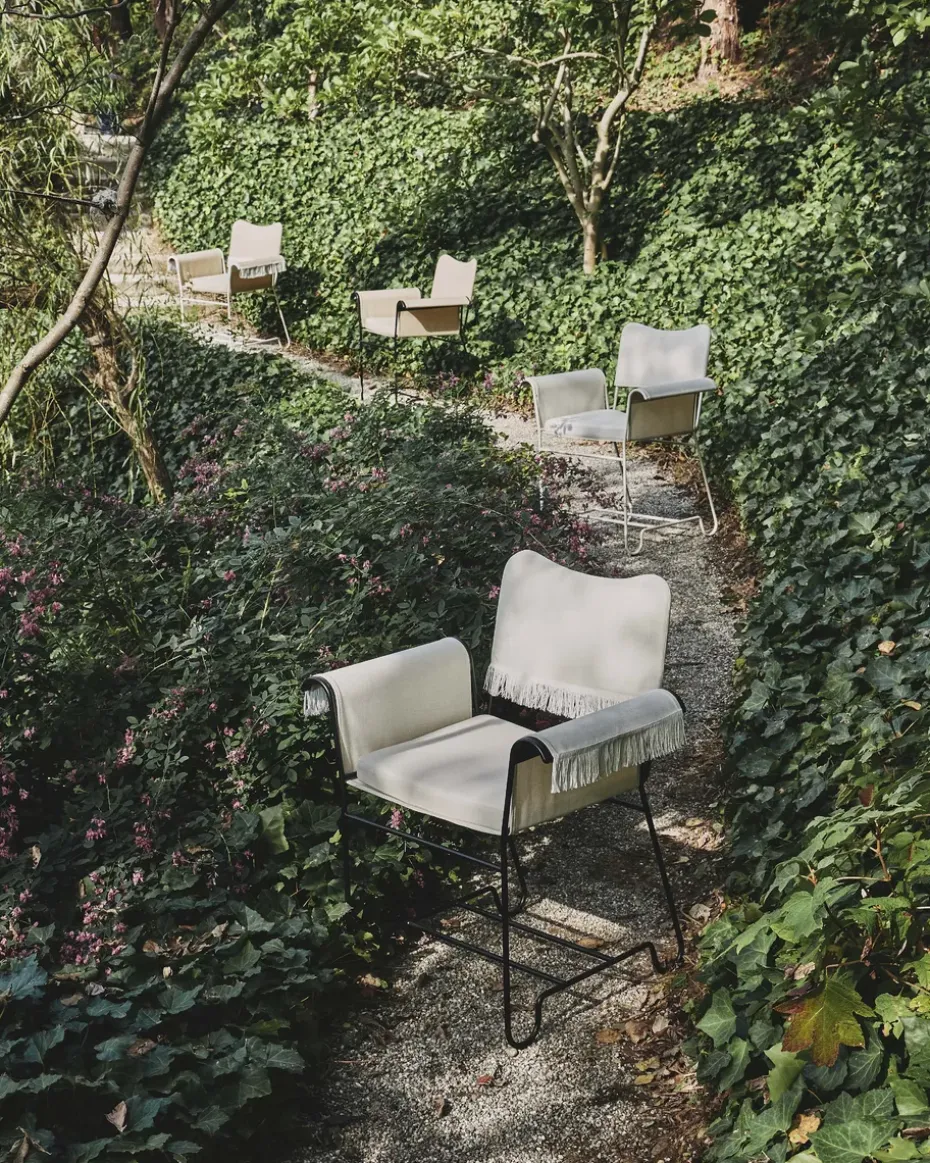 Silla con reposabrazos Tropique con flecos, Black-Leslie 12