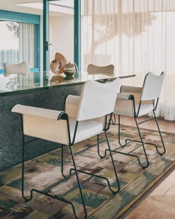 Silla con reposabrazos Tropique, Black-Leslie 06