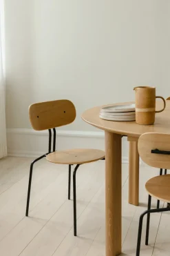 Silla Curious, Oak-black legs