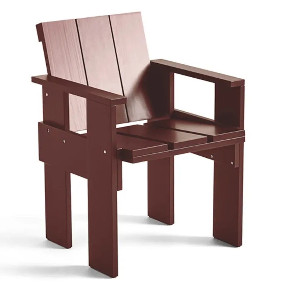 Silla de comedor Crate con reposabrazos en pino lacado, Rojo hierro