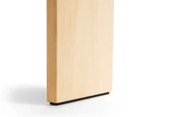 Silla de comedor Crate con reposabrazos en pino lacado, Pino lacado al agua