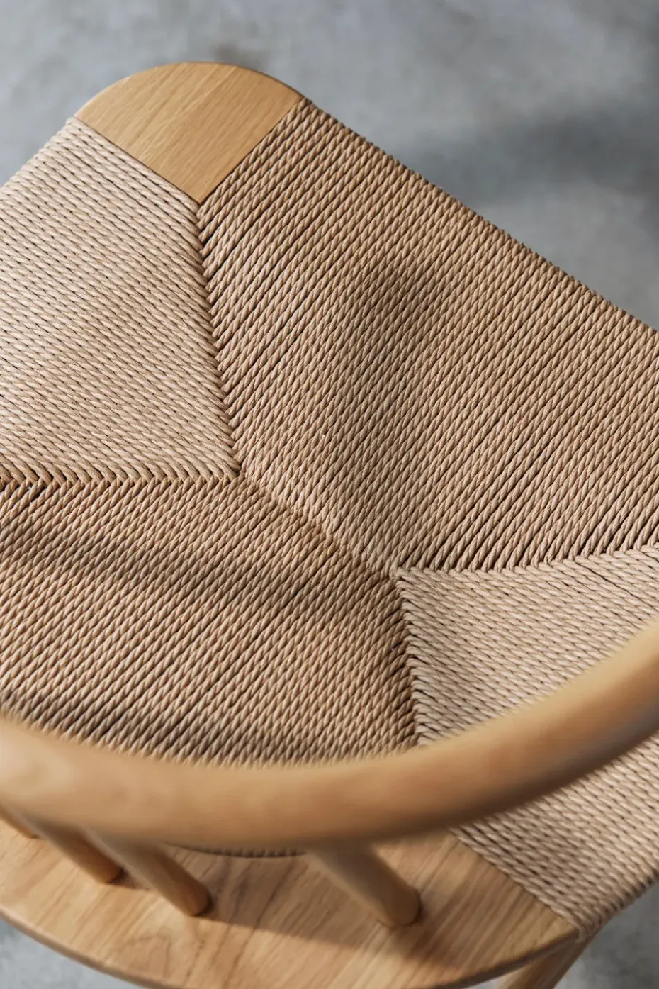 Silla de comedor VIOR asiento trenzado, Roble lacado-natural