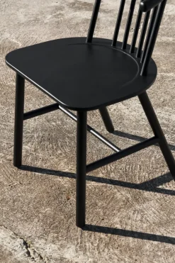 Silla de comedor VIOR, Roble lacado en negro