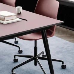 Silla de oficina Rely HW28, Red brown, base giratoria en negro