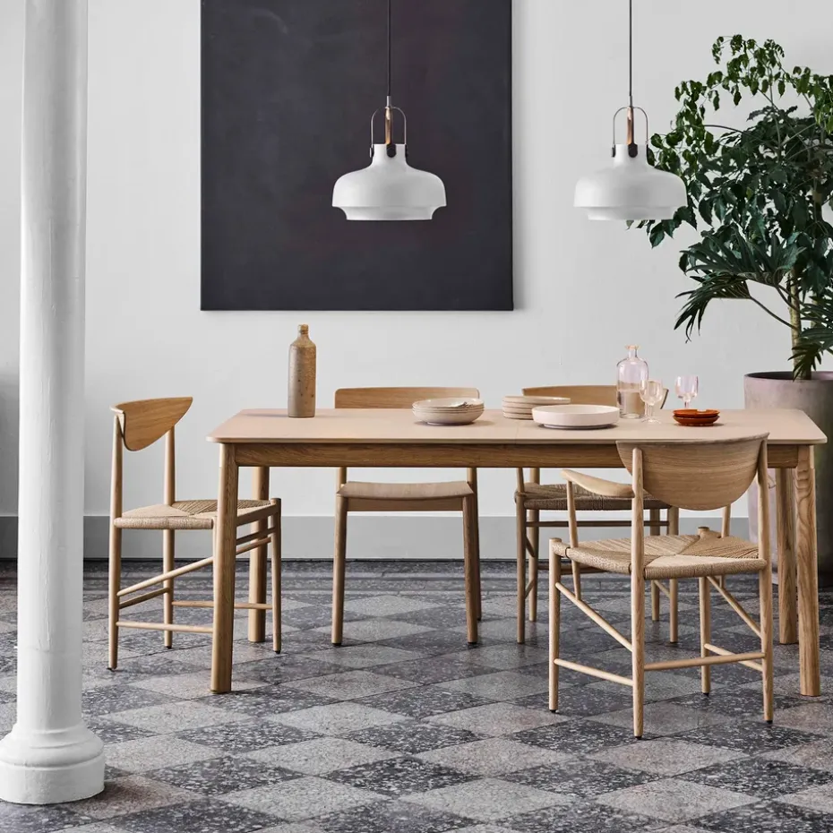 Silla Drawn HM3, Roble barnizado blanco