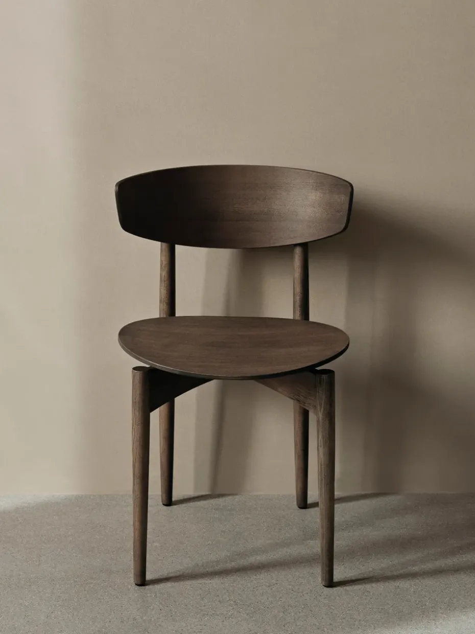 Silla Herman, Dark Stained Beech