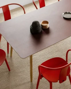 Silla Icha, Haya lacado rojo