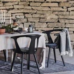 Silla In Between SK1, Fresno lacado negro