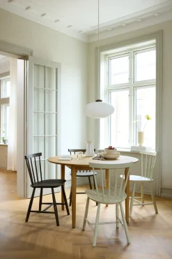 Silla J46, Beech dusty green painted