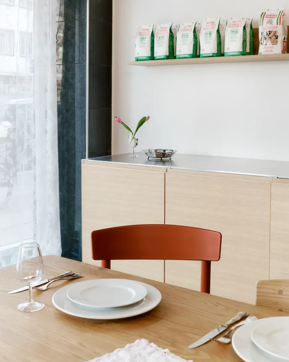 Silla J39, Herritage red-trenzado natural