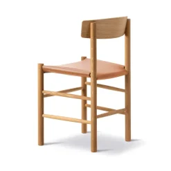 Silla J39, Roble aceitado-cuero Omni 307 cognac