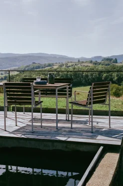 Sillón con brazos Traverse , Fresno aceitado