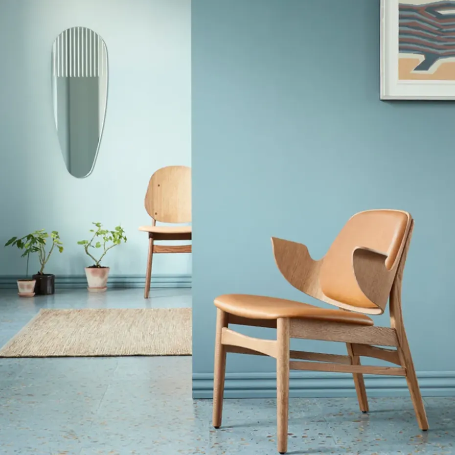 Sillón Gesture, Cuero silk 250 cognac, base de roble con aceite de teca