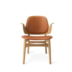 Sillón Gesture, Cuero silk 250 cognac, base de roble aceitado blanco