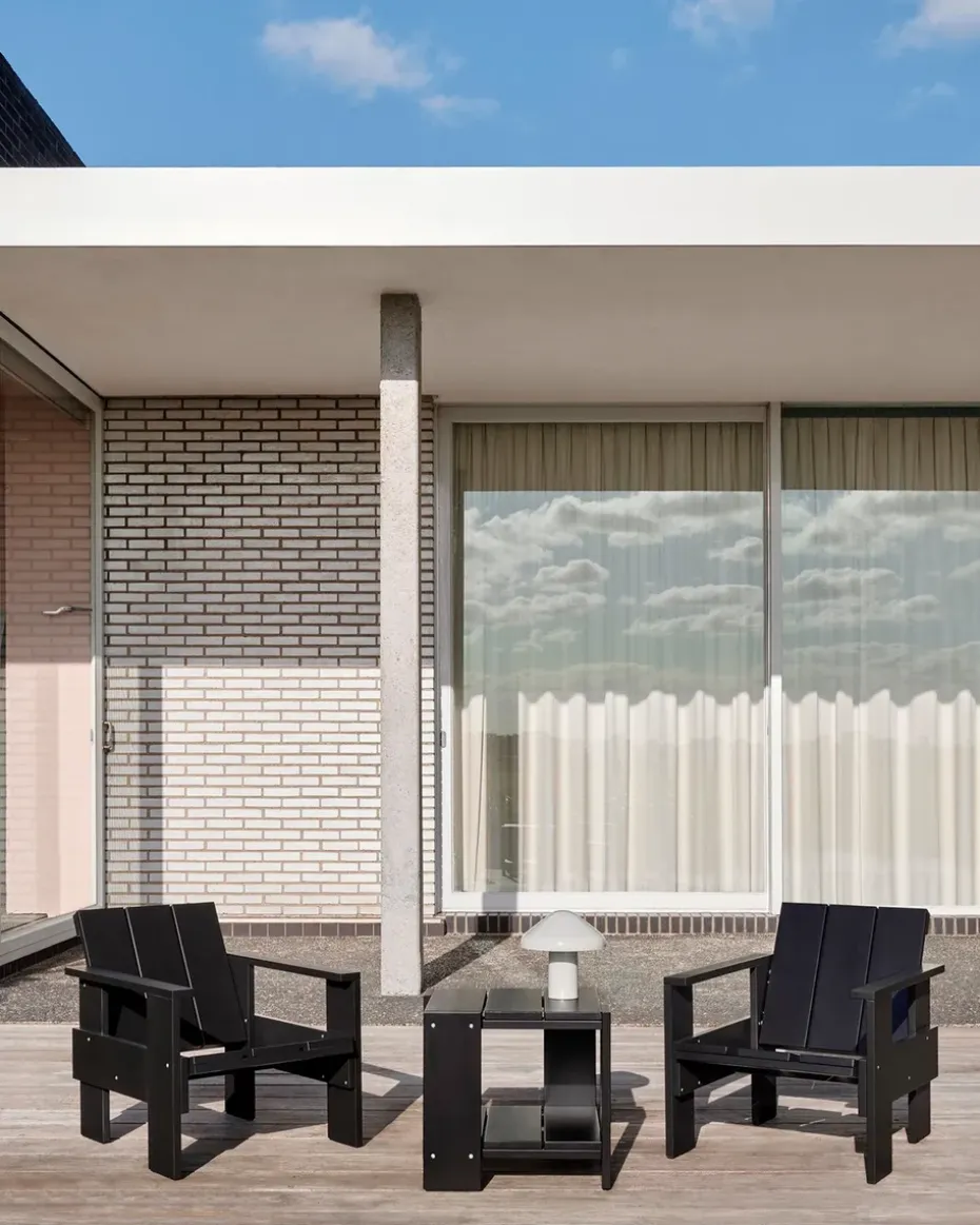 Sillón lounge Crate de pino lacado, Negro