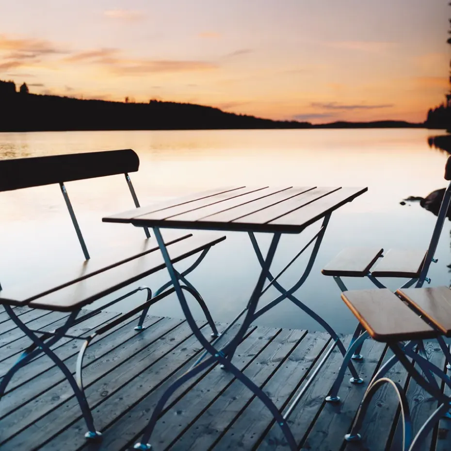 Sofá Bryggeri, Teca-estructura galvanizada en caliente