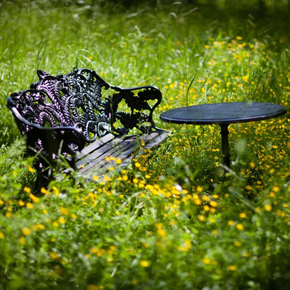 Sofá Classic, Pino lacado blanco, soporte blanco