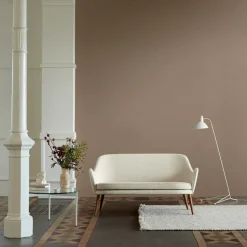 Sofá Dwell, 2 plazas tela hero 511 blush, patas de roble ahumado